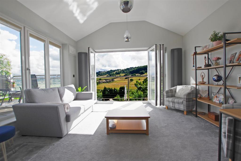 Lamb Hall Road, Huddersfield 3 bed semidetached house £380,000