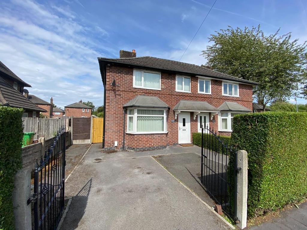 Avon Road, Burnage 3 bed semidetached house for sale £250,000