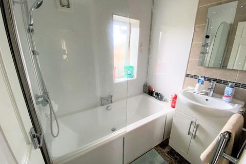 25 Avon Road, Manchester, M19 1GS
