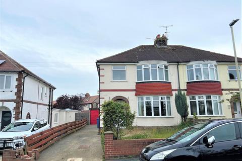 37 Fieldstead Crescent, Scarborough, YO12 6TH