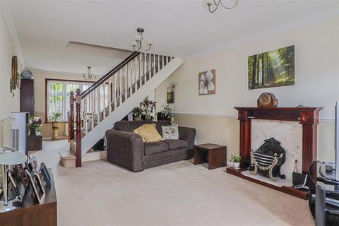 18 Ashbourne Road, Broxbourne, EN10 7DF