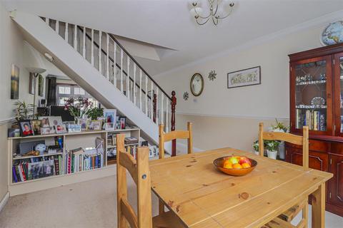 18 Ashbourne Road, Broxbourne, EN10 7DF