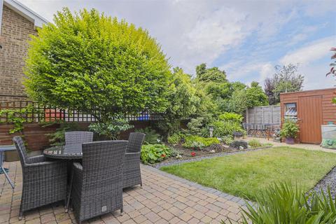18 Ashbourne Road, Broxbourne, EN10 7DF