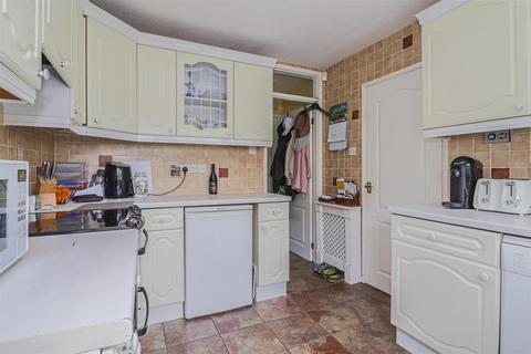 18 Ashbourne Road, Broxbourne, EN10 7DF