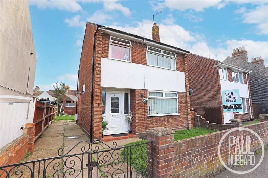 Morton Road, Pakefield, NR33 3 bed detached house for sale £220,000