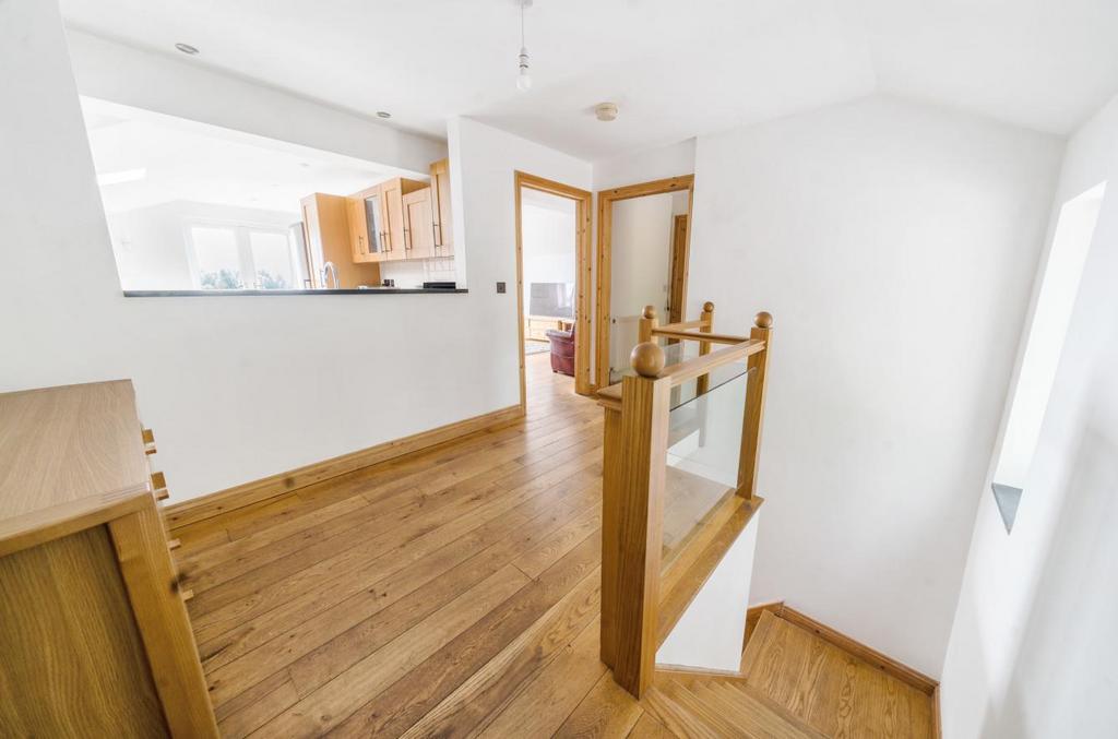 Stradey Hill, Llanelli 4 bed property for sale £270,000