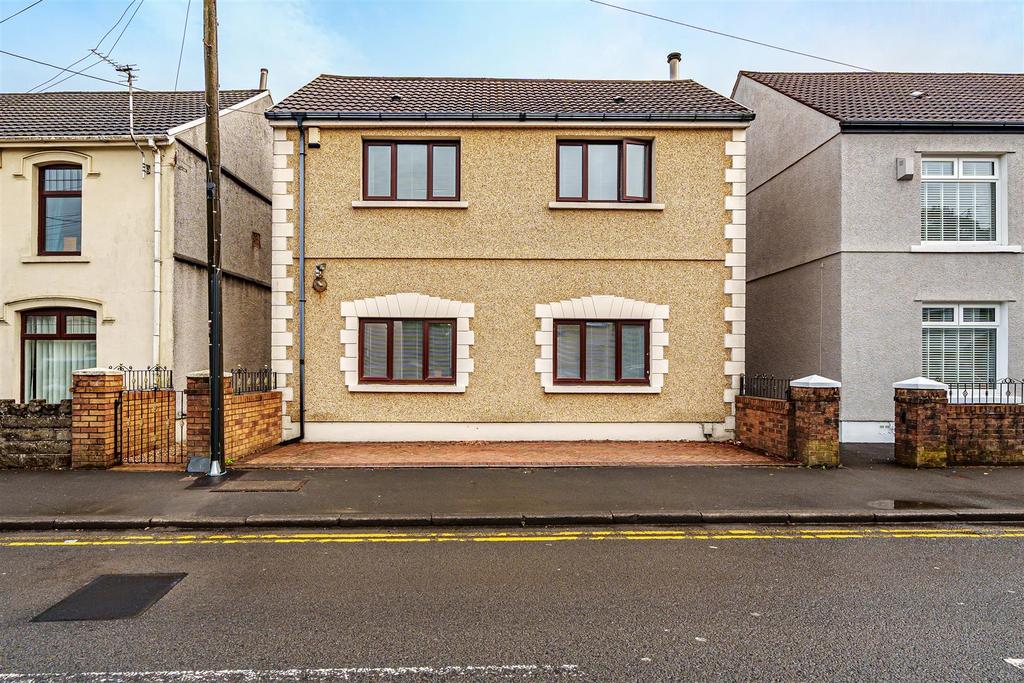 Borough Road, Loughor, Swansea 4 bed detached house for sale £295,000