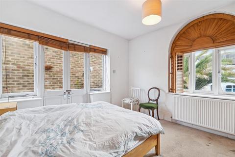 1, Cope Studios Brooks Road, London, W4 3BJ