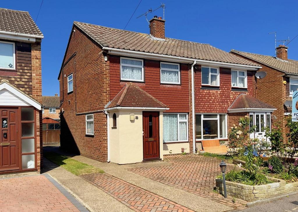 Swale Road, Crayford, Dartford 3 bed house for sale £390,000