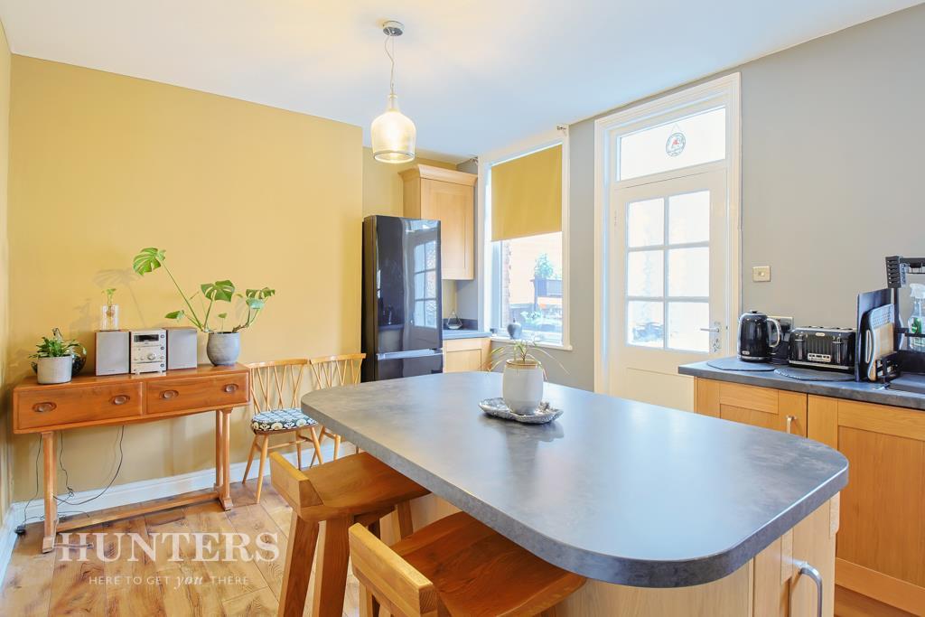 Dining kitchen