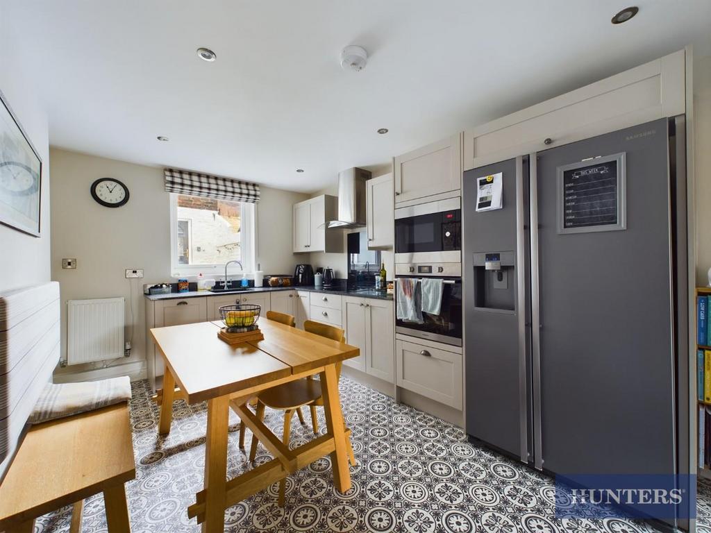 Queen Street, Filey, YO14 9HB 3 bed terraced house for sale £240,000