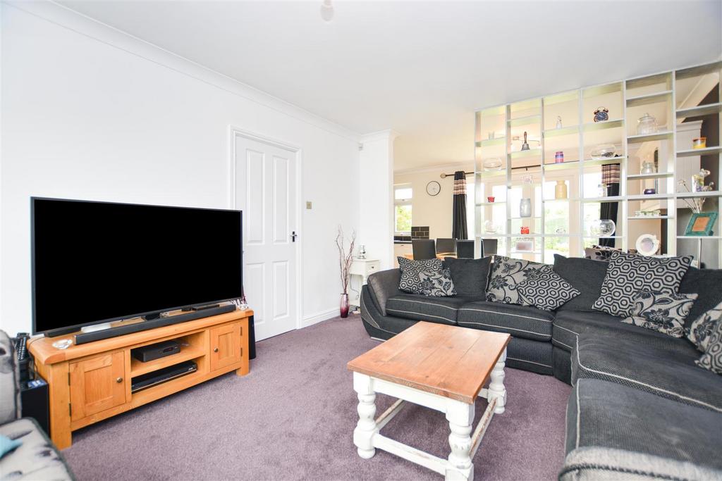 Manor Road, Scunthorpe 5 bed detached house for sale £349,000