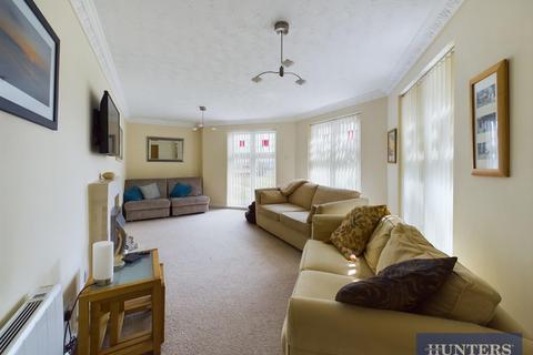 2 bedroom apartment for sale, Deepdene, Filey