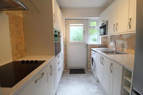 2 bedroom bungalow for sale - King Street, Glossop