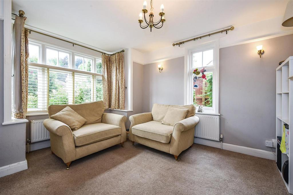 Cross Lane, Andover 3 bed detached house for sale £385,000