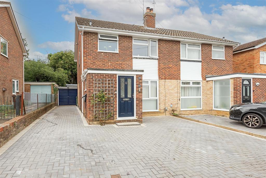 Harpenden Rise, Harpenden 3 bed semidetached house for sale £700,000
