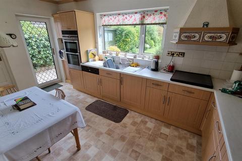 62 Gorsey Lane, Wythall, Birmingham, B47 6ED
