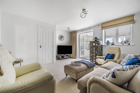 6 Fairfields, Probus, Truro, TR2 4FG