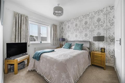 6 Fairfields, Probus, Truro, TR2 4FG