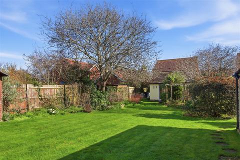 4 bedroom detached house for sale, Downs Road, Seaford