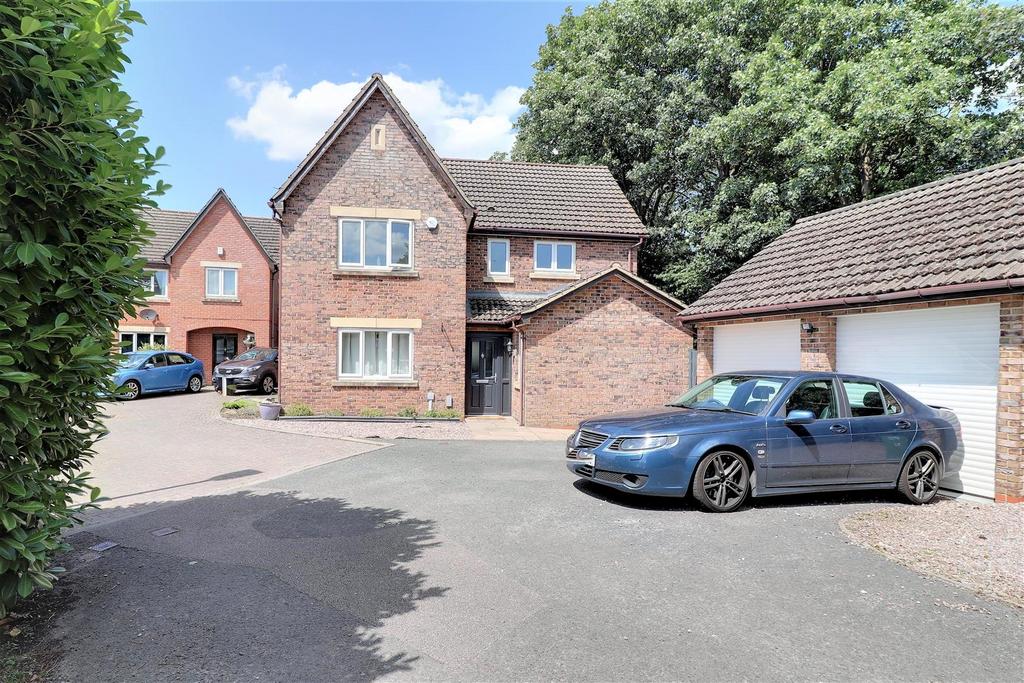 Court View, Stonehouse 4 bed detached house for sale £545,000