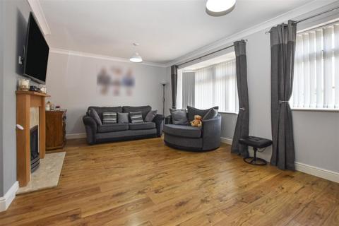 72 Ashdene Close, Willerby, Hull, HU10 6LW