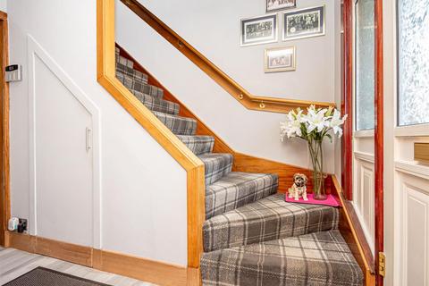 35 Corbiehill Place, Edinburgh, EH4 5AX