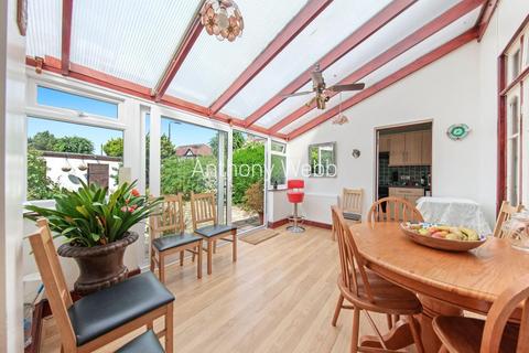 3 bedroom end of terrace house for sale, Birch Avenue, Palmers Green, London N13