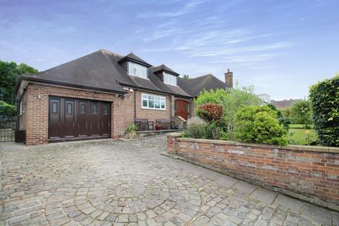 5 bedroom detached house to rent, Chester Road, Mere, Knutsford