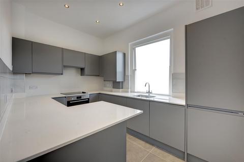 3 bedroom flat to rent, Kings Road, London, SW10