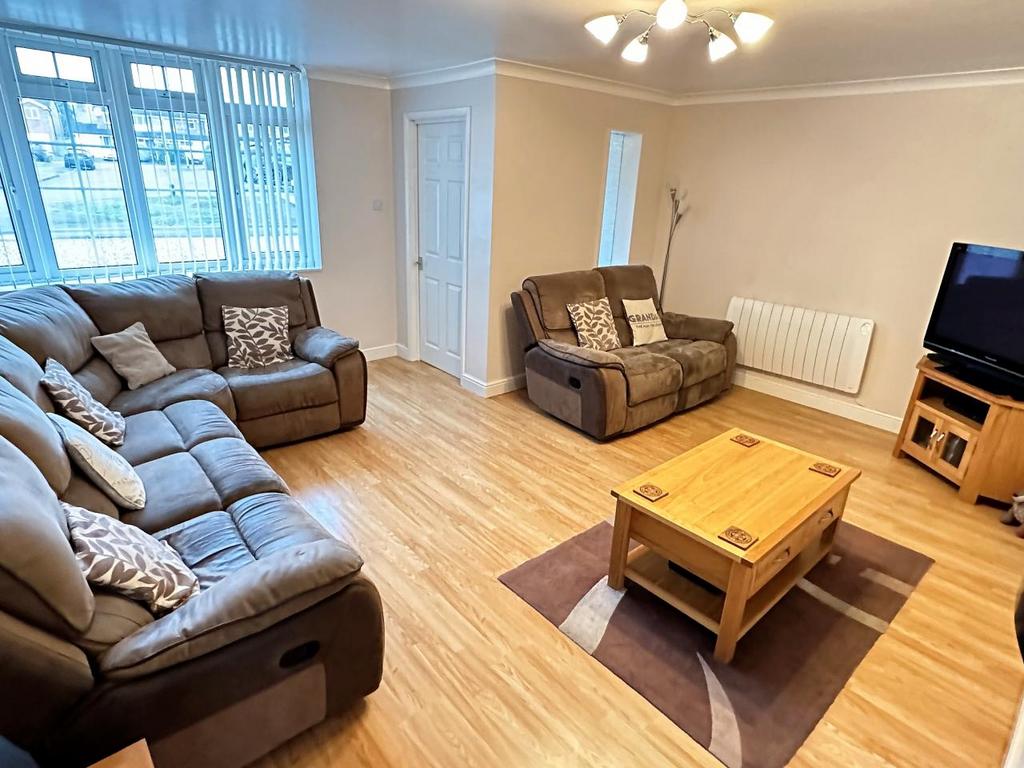 Disney Close, Stoney Stanton LE9 4 bed semidetached house for sale £