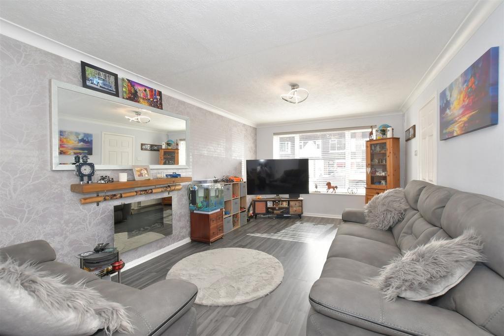 Timberleys, Littlehampton, West Sussex 2 bed detached house for sale