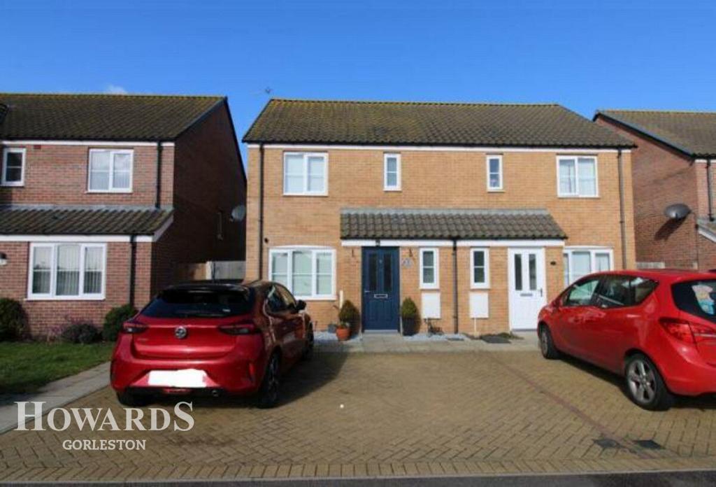 Colby Drive, Bradwell 3 bed semidetached house £240,000