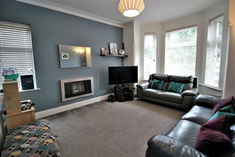3 bedroom semi-detached house for sale - Canute Road, Stretford, Manchester