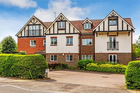 2 bedroom apartment for sale - Bluehouse Lane, Oxted, Surrey, RH8
