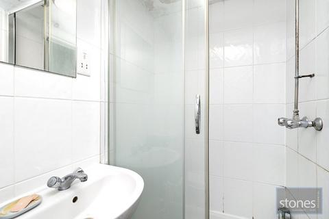 Studio to rent, Belsize Avenue, London, NW3