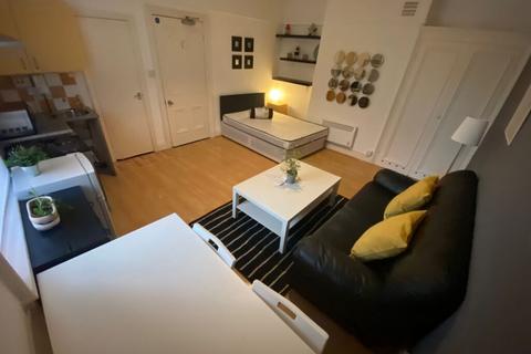 1 bedroom flat to rent, Flat 5, Headingley Lane, Headingley, Leeds, LS6 1AA