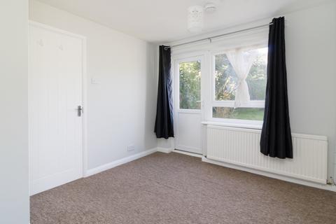 3 bedroom terraced house to rent, Salisbury Road