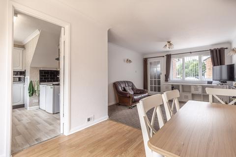 20 Copperfields Way, Romford, RM3 0XE