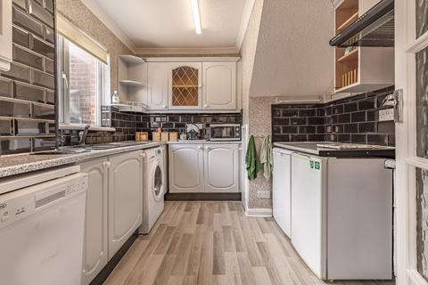 20 Copperfields Way, Romford, RM3 0XE