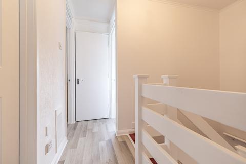20 Copperfields Way, Romford, RM3 0XE