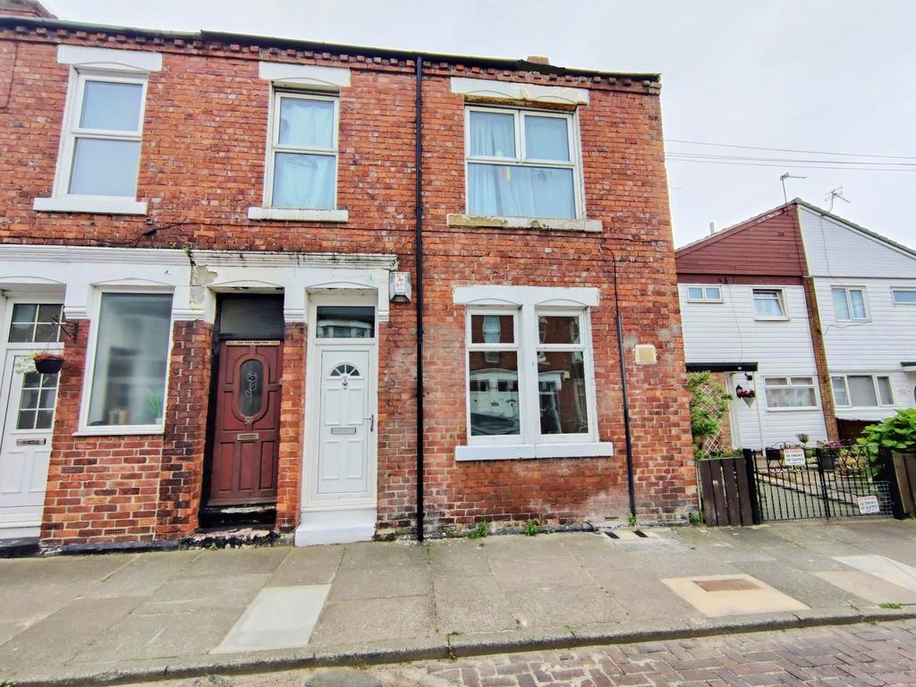 Hyde Street, South Shields, NE33 2 bed flat for sale £70,000