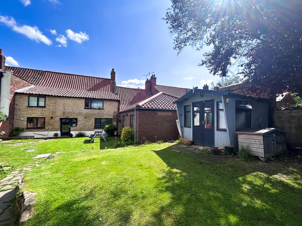 5 Bedroom farmhouse conversion