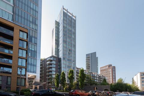 1 bedroom penthouse for sale, Chaucer Gardens, London, E1