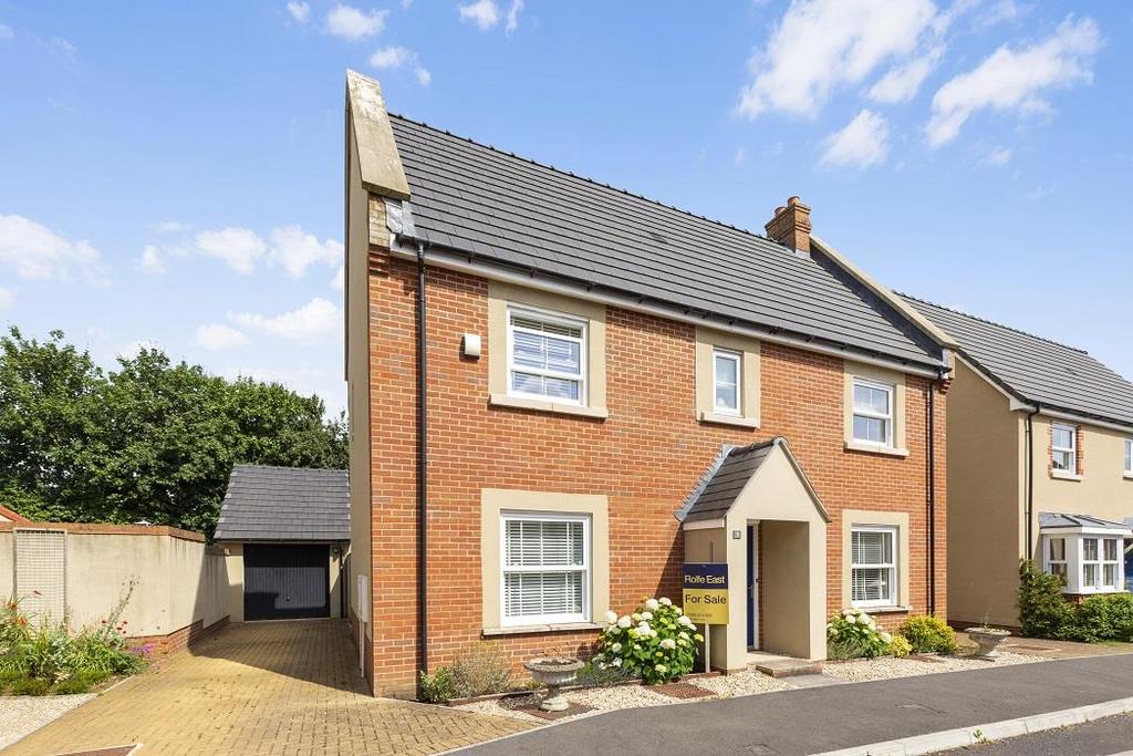 Lion Drive, Milborne Port, Somerset, DT9 4 bed detached house for sale