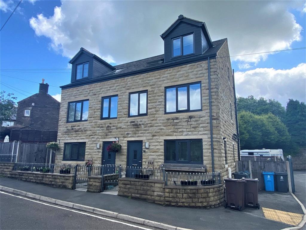 742 Ripponden Road, Oldham 4 bed semidetached house for sale £279,950