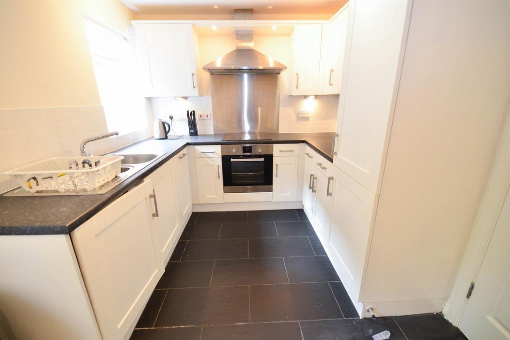 Ascot Court, West Boldon 2 bed apartment £750 pcm (£173 pw)