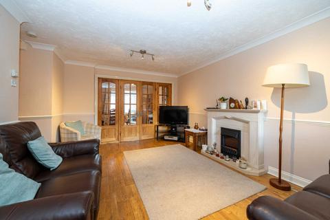24 Braemar Turn, Hemel Hempstead, HP2 7QQ