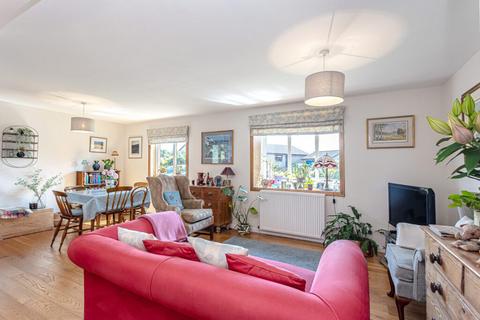 10 Beechtree Place, Auchterarder, PH3 1JQ