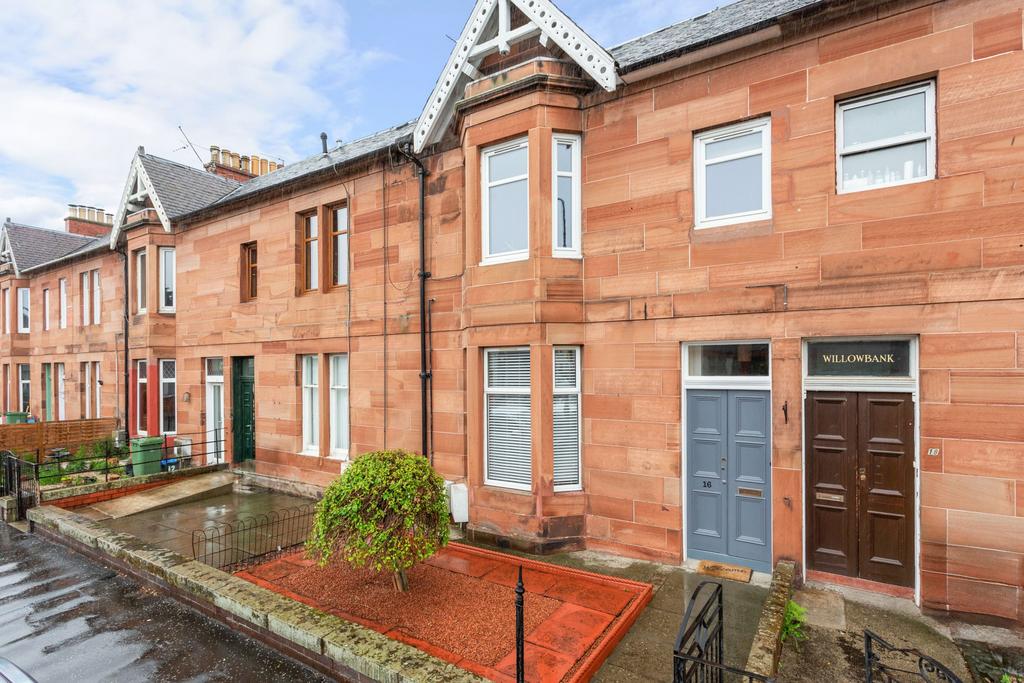 16 Stoneybank Terrace, Musselburgh... 1 bed flat £155,000